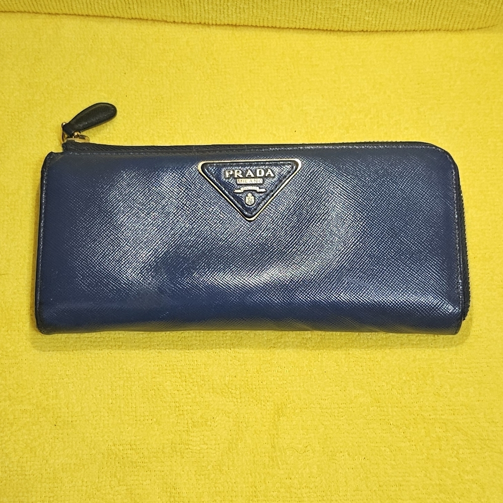 PRADA SAFFIANO LEATHER TRIANGLE LOGO ZIP WALLET BLU/NAVY